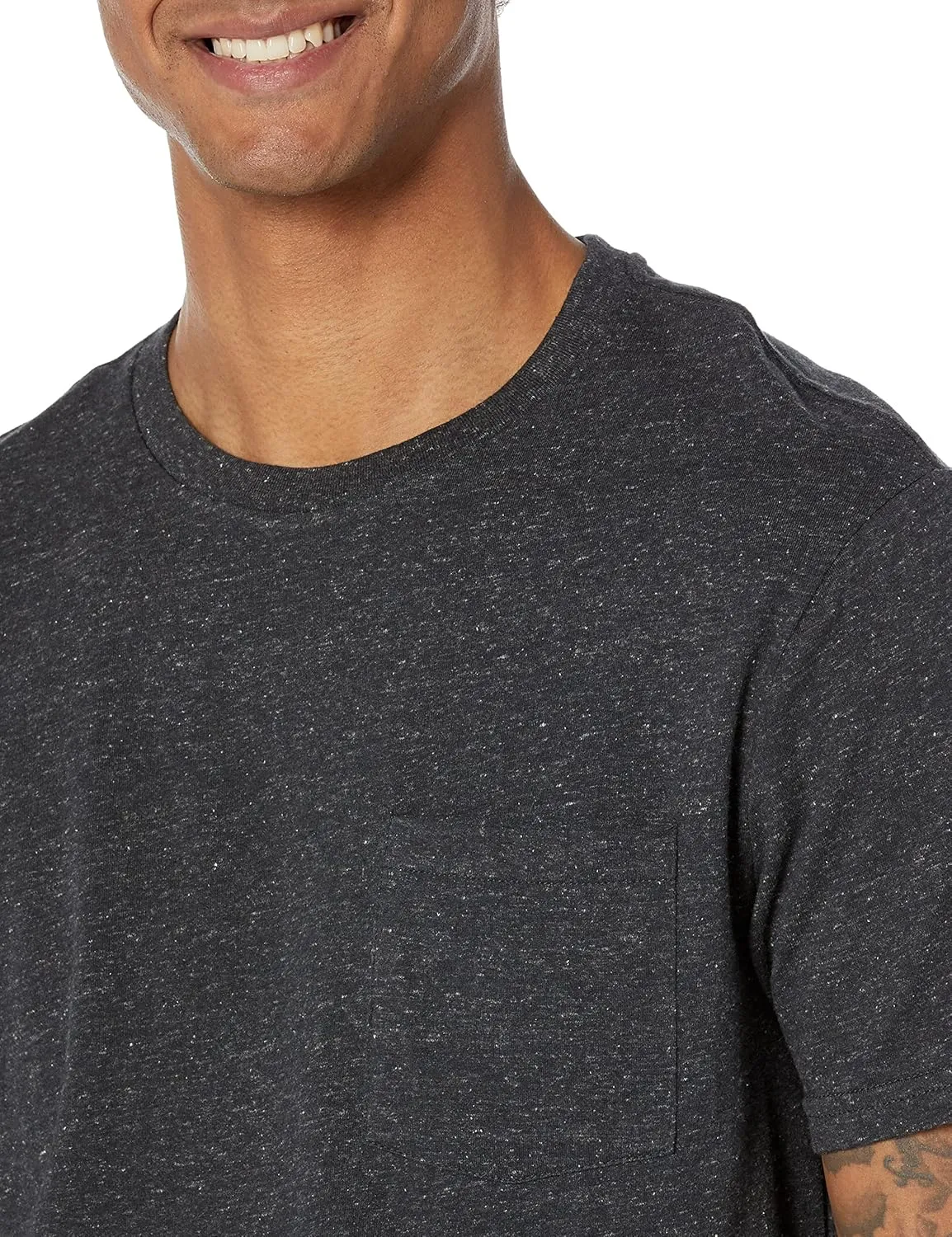 Amazon Essentials Men's T-Shirts, Short-Sleeve Crewneck Pocket, Cotton, 2-Pack