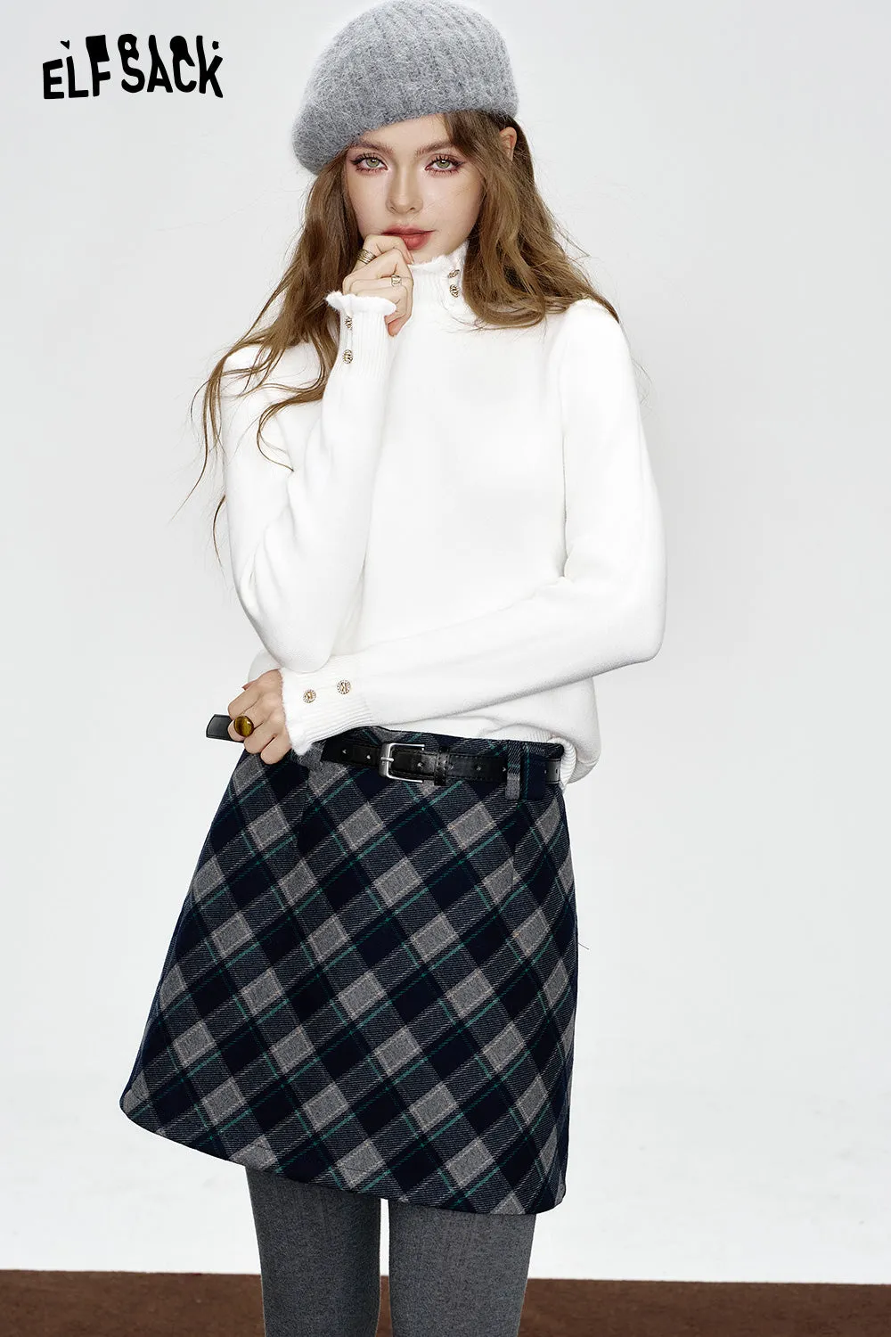 ELFSACK 2024 Winter New Arrivals Preppy style plaid A-line short skirt for women
